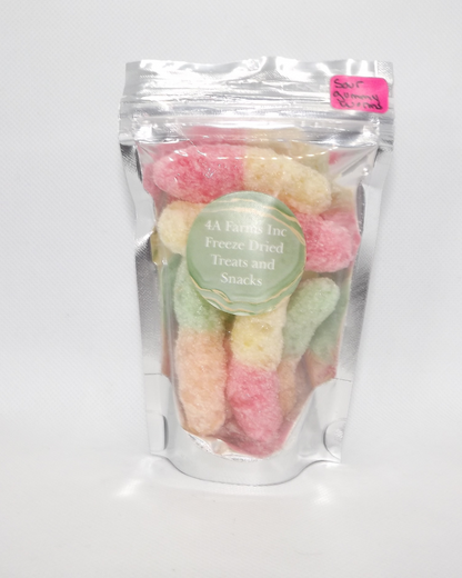 Freeze dried sour gummy worms